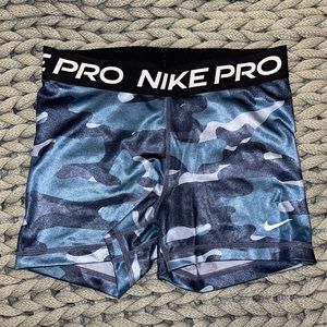 NIKE PRO// camo sparkle// navy blue/xs